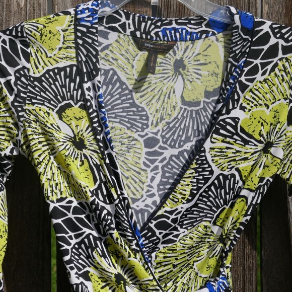 BCBGMaxAzria Wrap Dress 3/4 Sleeve Tropical Floral XS Yellow Blue Black White - Picture 3 of 9